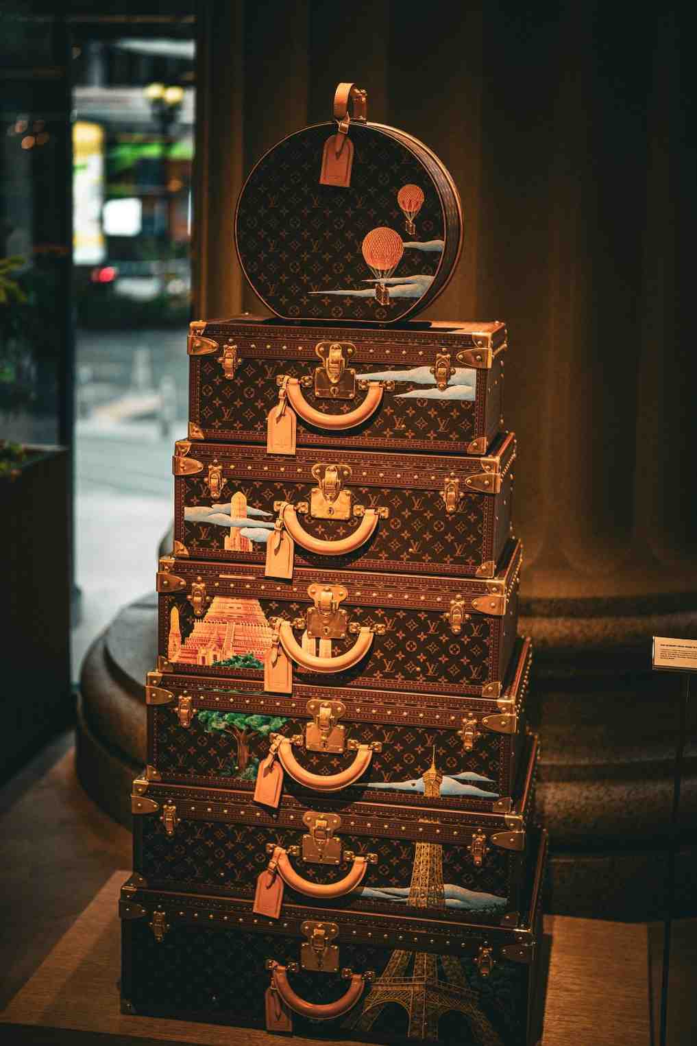 louis vitton suitcase